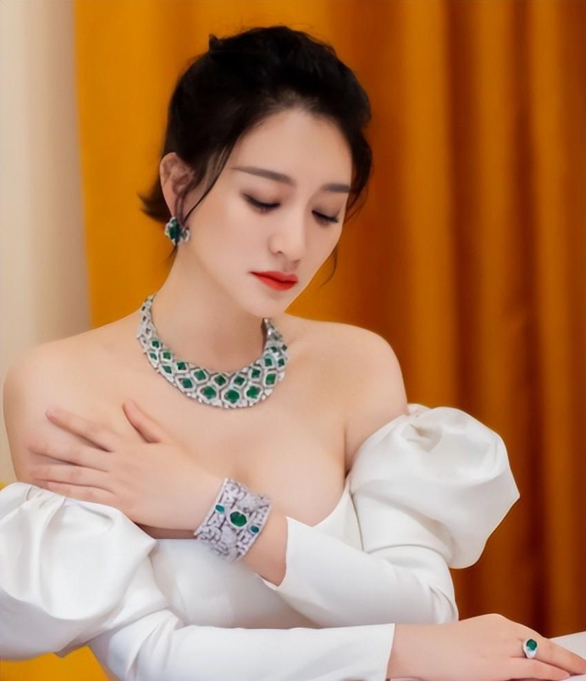 控制李小冉三年，限制殷桃拍戏，孙东海究竟“糟蹋”了多少女明星