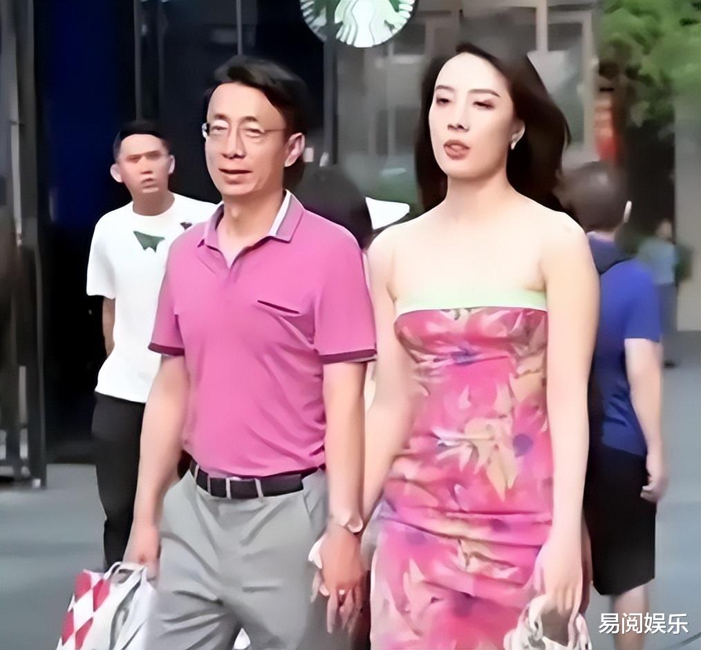 三体|“牵手门”事件后续,网传胡总被人故意下套陷害,董思槿得了好处