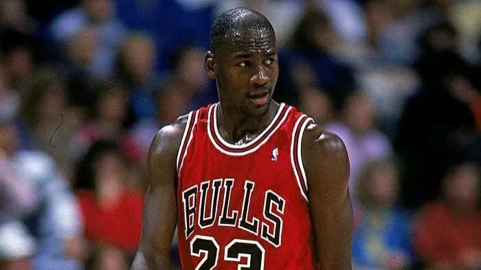 NBA史上得分能力排名前十：乔丹榜首，詹姆斯领衔现役巨星