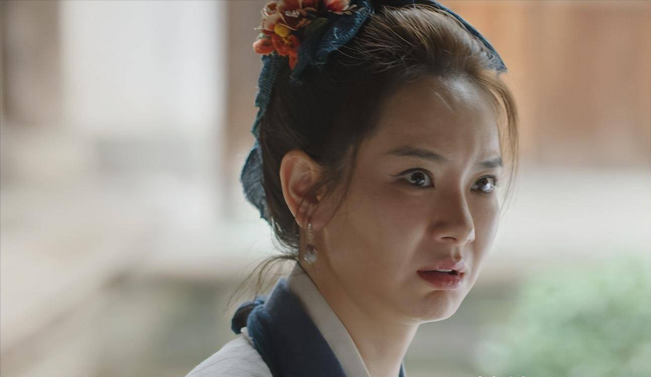 刘涛|放过“少女感”,没有别硬凹! 戚薇的清醒让多少丫头教女演员脸红