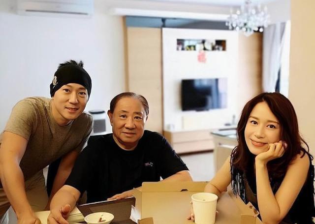 邝文珣|香港知名女星险离婚，遭破产丈夫家暴，在内地复出兼职做网红