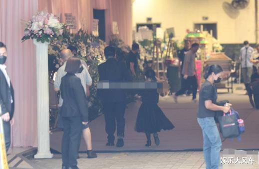 蔡天凤遗体成功修复!面色红润头发逼真,丈夫花百万设粉色灵堂