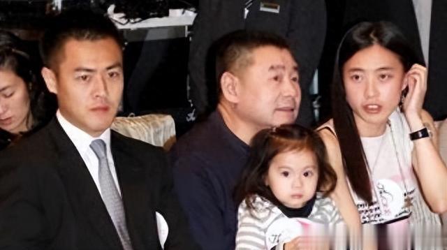 刘銮雄更改遗嘱再引热议,长子长女成为赢家,甘比的反击即将开始