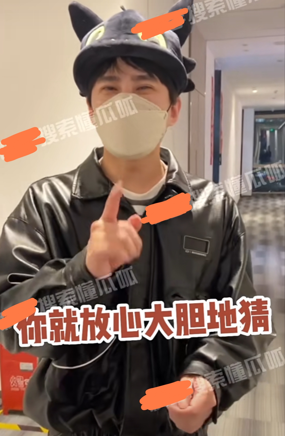 迪丽热巴|娱乐圈曝出甜蜜恋情瓜,女方是90后年轻小花,靠颜值好看红出圈