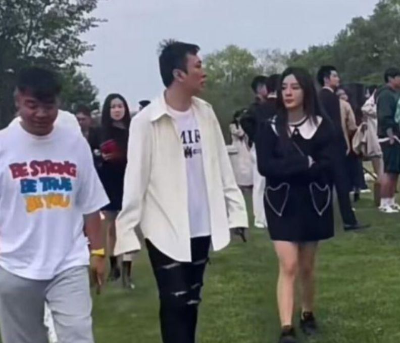 王思聪|王思聪与网红喝下午茶，女方被扒已婚有娃，两人关系引发猜测