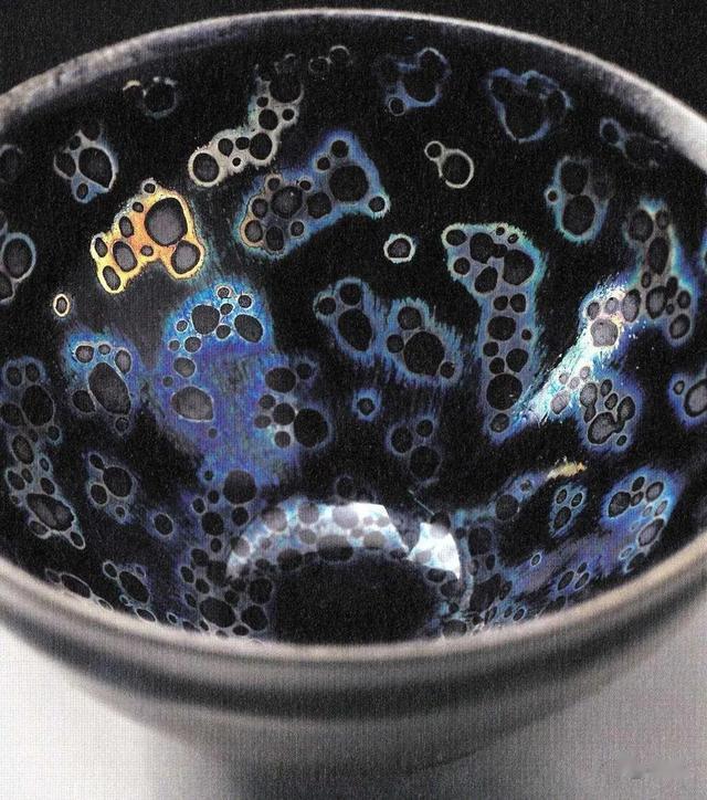 建盏|流传几近千年的建盏，哪一只建盏深入人心？