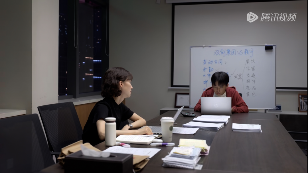 平凡之路|飘逸又沉稳，《平凡之路》的轻喜表象下有一颗观照现实的心