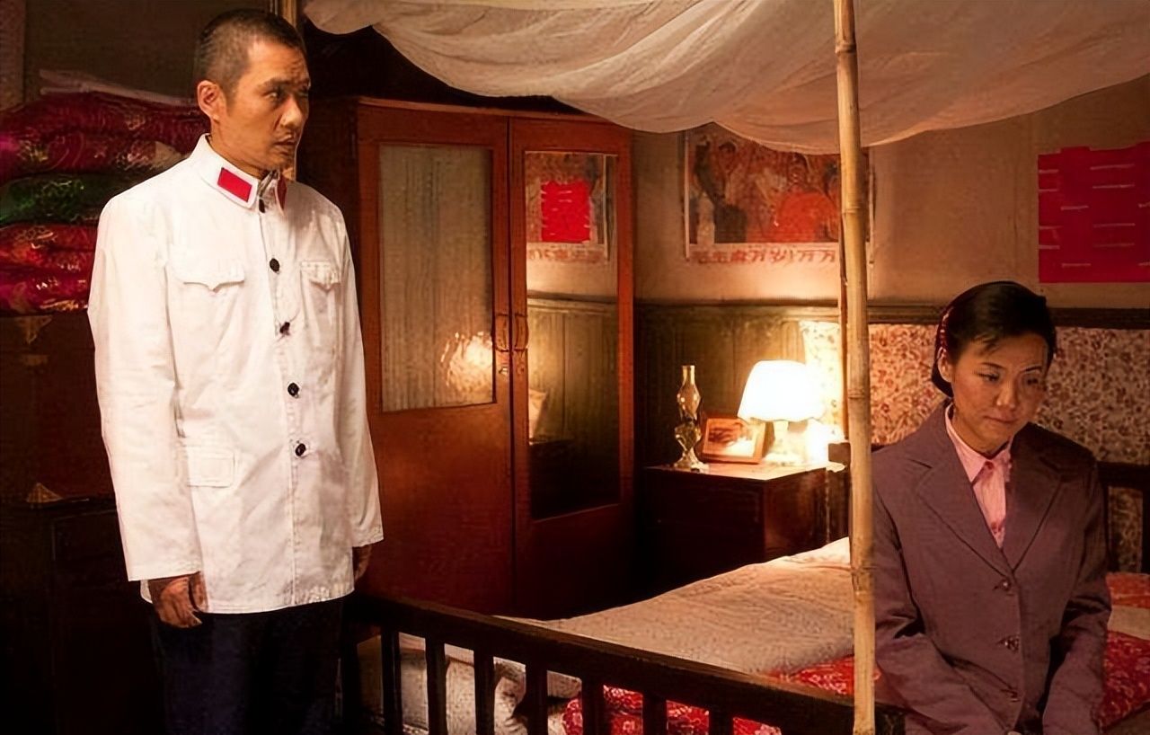 江德福|《父母爱情》:成年后才懂,死在马桶上的老丁,才是真的狠角色