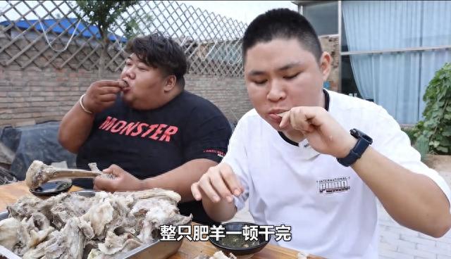 “吃播四巨头”现状:2年没俩,恩克吐血、上呼吸机,狂吃不减肥