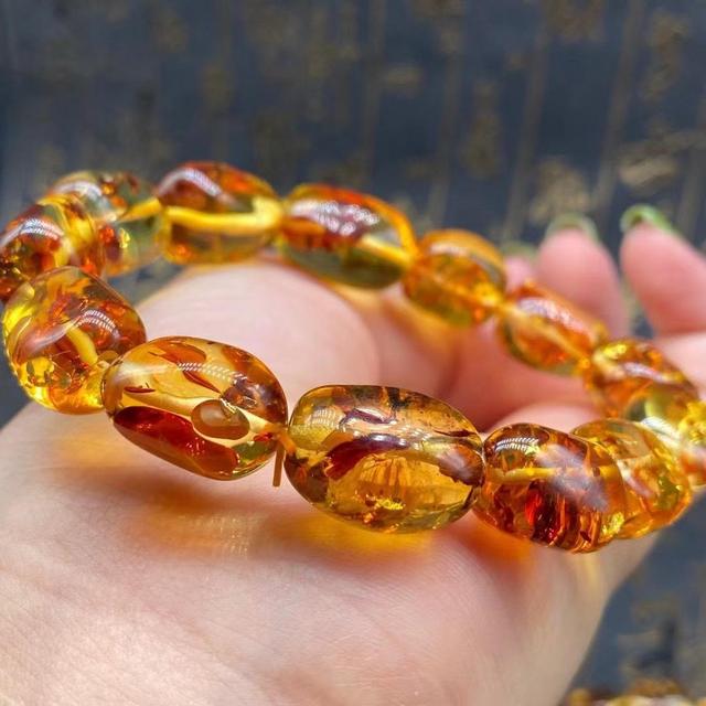 琥珀蜜蜡:天然宝石中的珍品,收藏与鉴别全攻略!