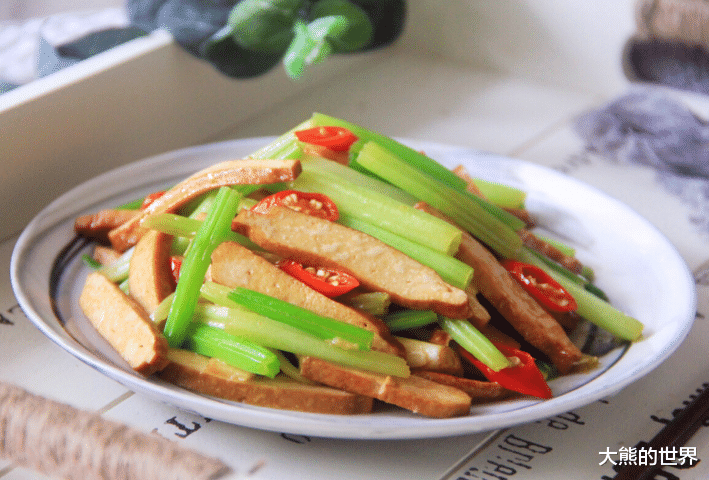 美食教程|7月11号入伏,宁可不吃肉,也要吃这5种蔬菜,清热解暑,安稳度夏