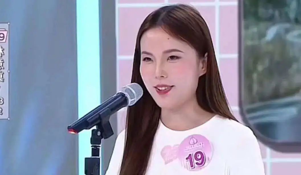 最美港姐近照曝光，惊呆网友：天啊！她怎么丑成这样了？