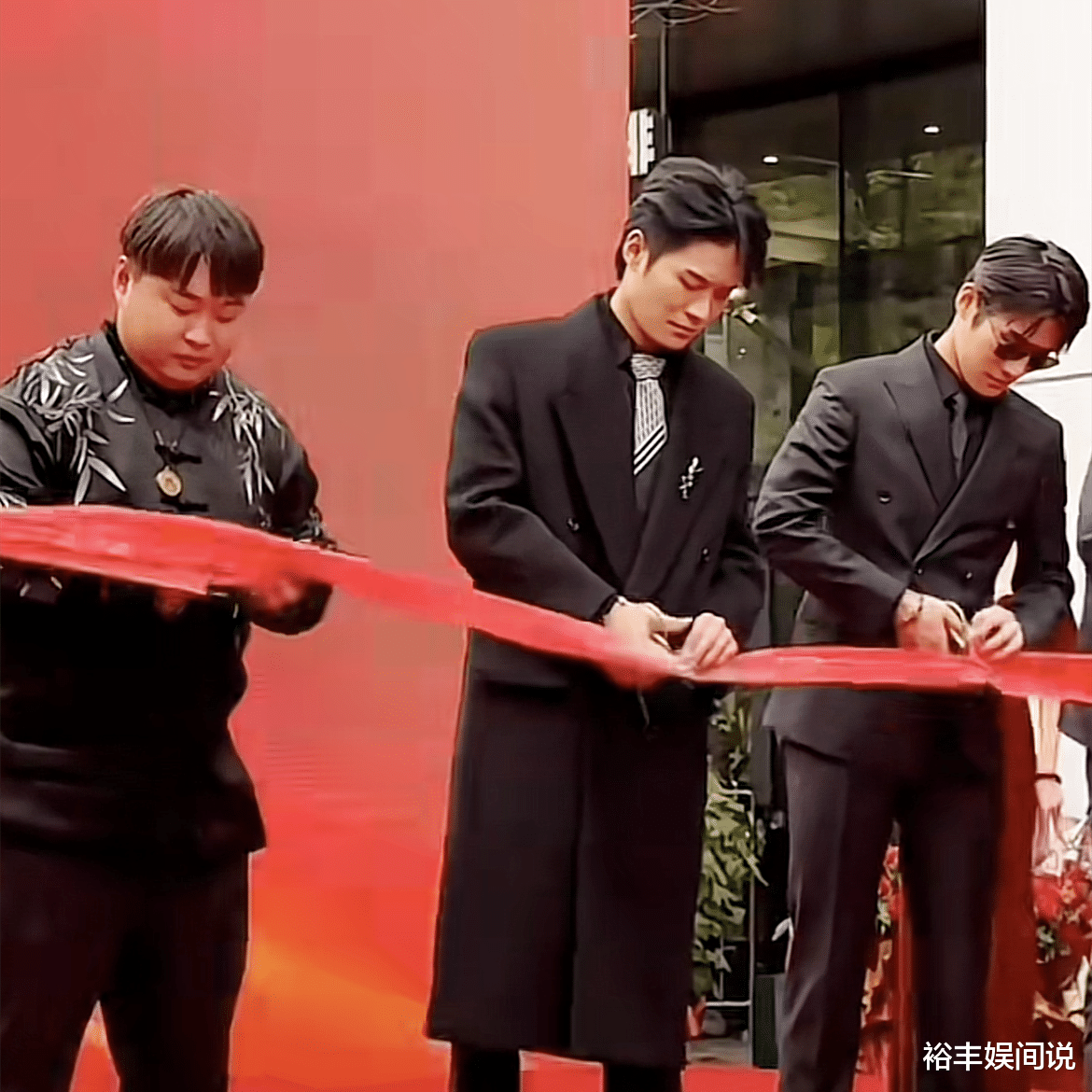 小杨哥携徒弟助阵沈阳公司开业！俩千万级网红助阵，自曝未来布局