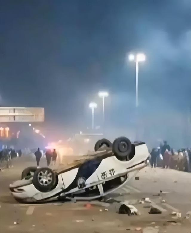 亲历者爆出河南打砸警车事件的真实原因,可能和大家想的不太一样!
