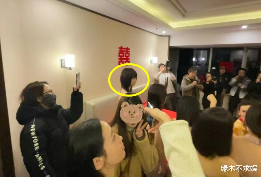 痞幼婚礼被排挤!遭伴娘翻白眼、站角落,更多花絮视频曝光!