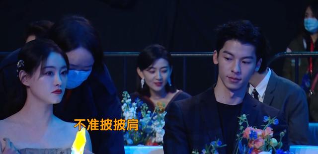 赵丽颖|资本态度暴露明星红不红，杨颖有苦自己咽，赵丽颖获弯腰邀请