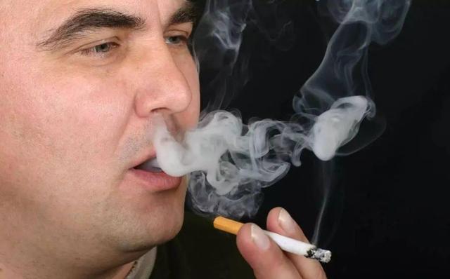 男性一天最多能吸多少支烟?医生:若能控制在这个数,还算可以