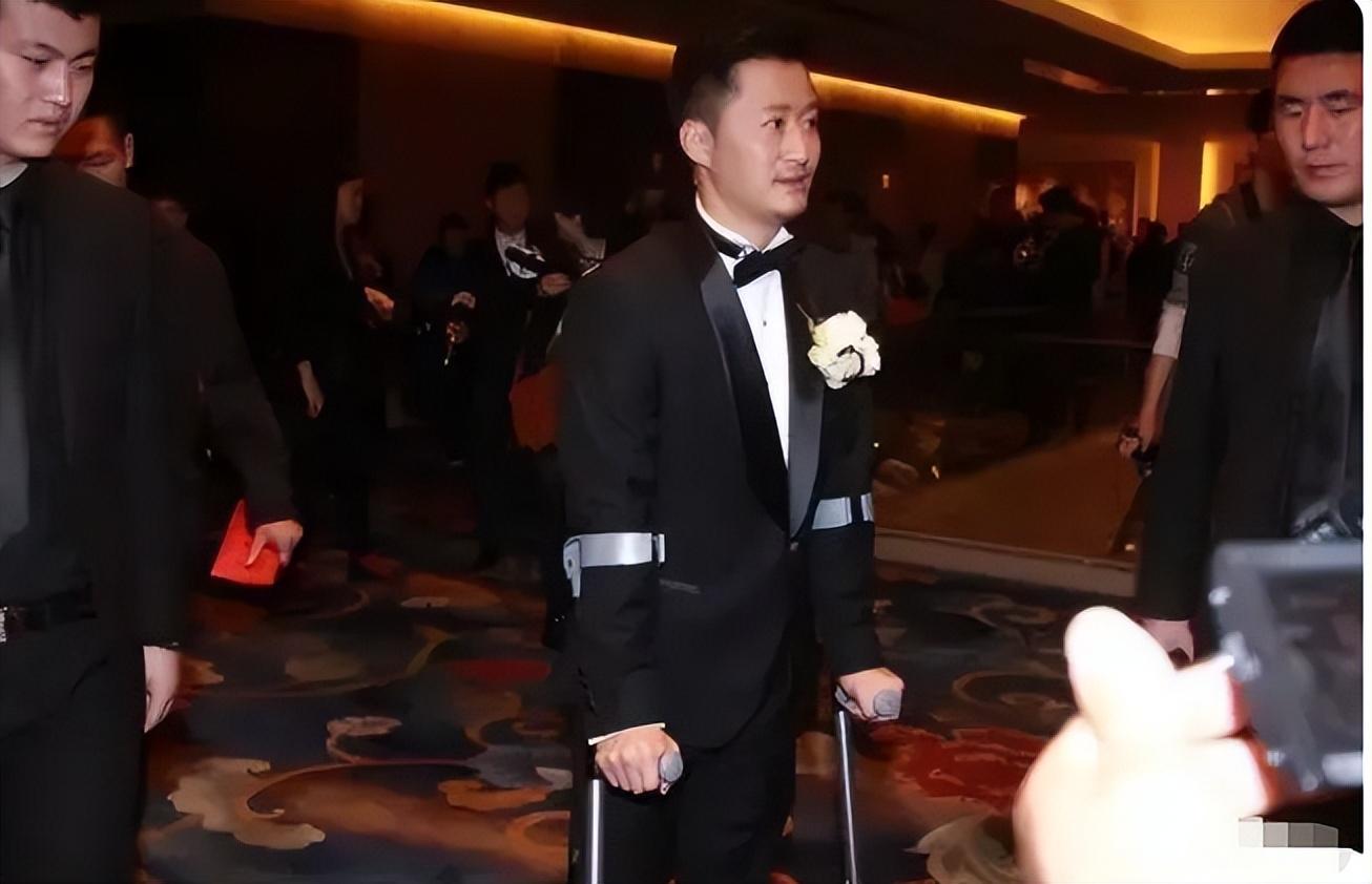 吴京|黄晓明锤上加锤，怒揭吴京“婚变风波”？谢楠早已看穿一切