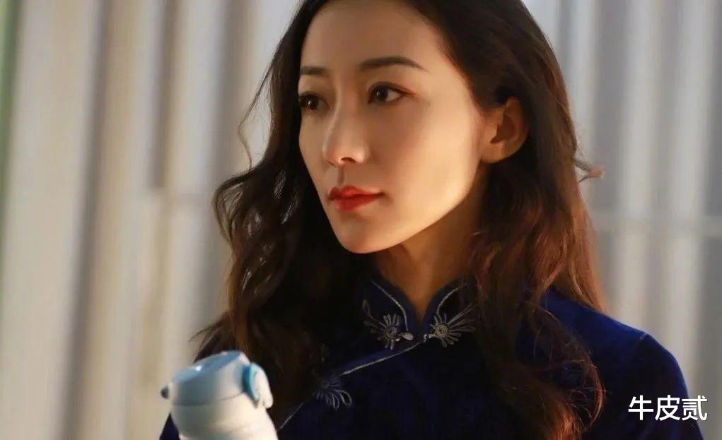 表面是艺人,实际上家世显赫的4位女星,个个根正苗红没人敢惹