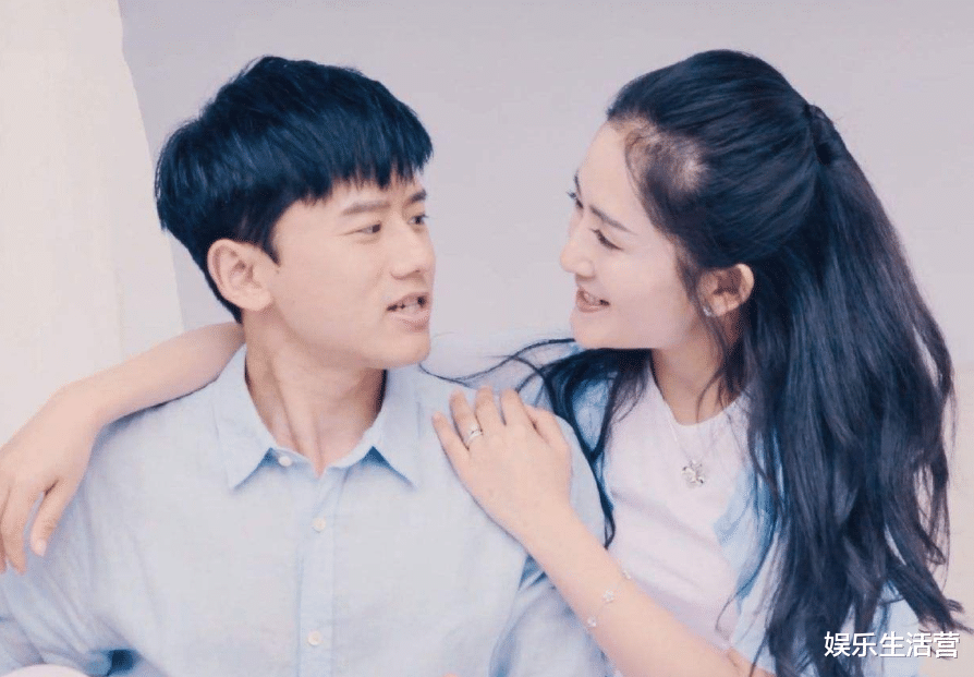 爱家二千金曝张杰谢娜浦东豪宅,电梯直达家中,接娃放学还走后门