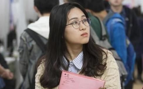 银行|这个金饭碗将公开招聘，文凭放宽至专科，工资达到8000元而且有编