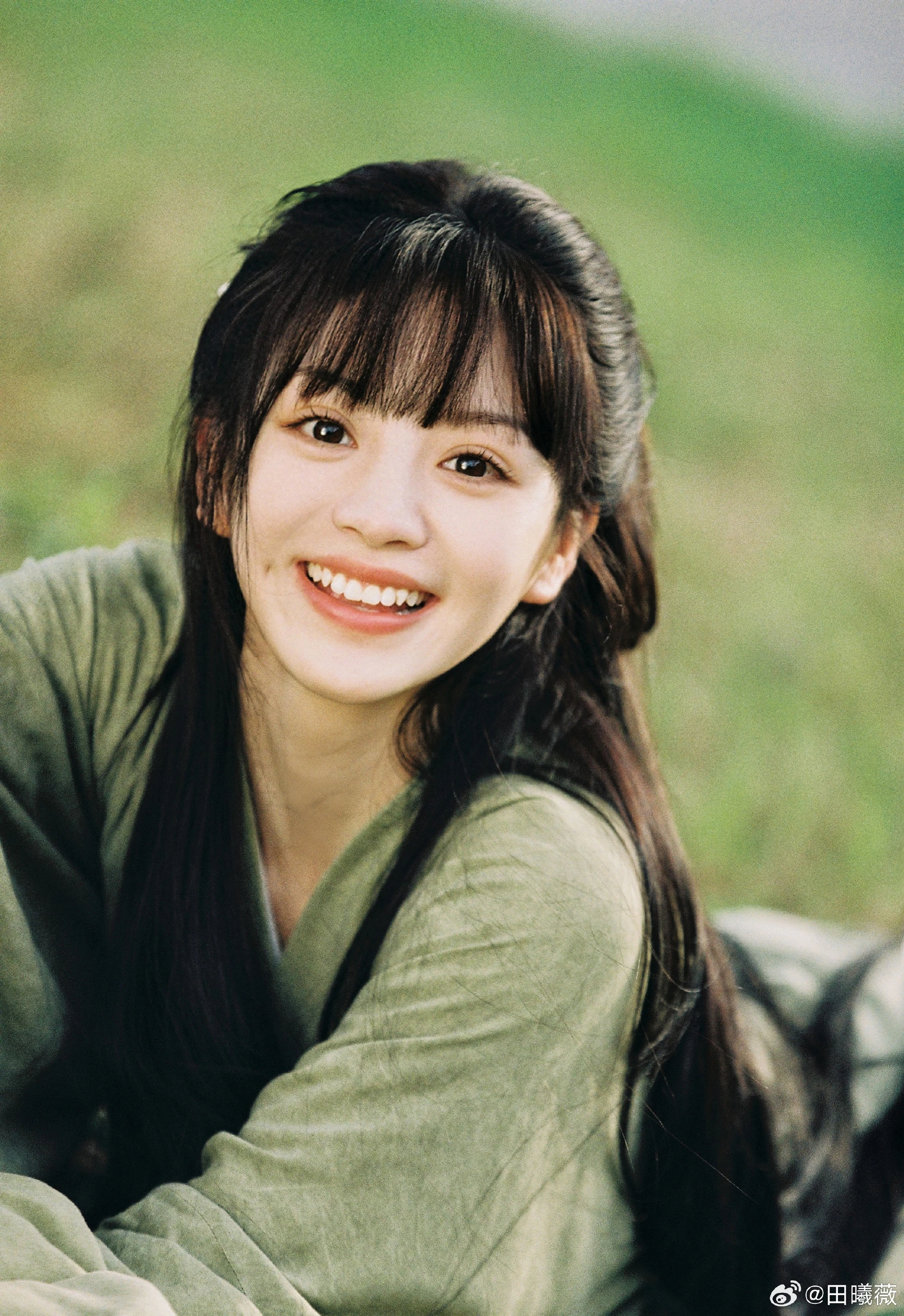 赵丽颖檀健次鹿晗王一博，明星中秋营业照