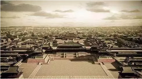 中国唯一断崖式降级城市,曾经的皇城,如今沦为四线小城,令人惋惜!