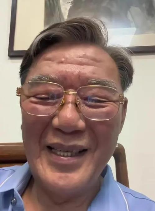 李立群深夜感慨,儿子偷偷给他签下2年3000万合同,老骨头扛不住