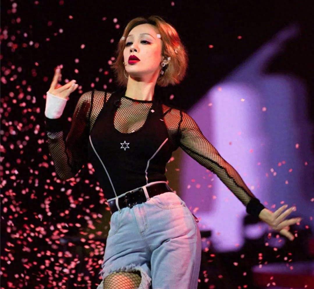 谢霆锋的手，黄晓明的脚，陈宝国的眼睛，不知让多少“流量明星”脸红