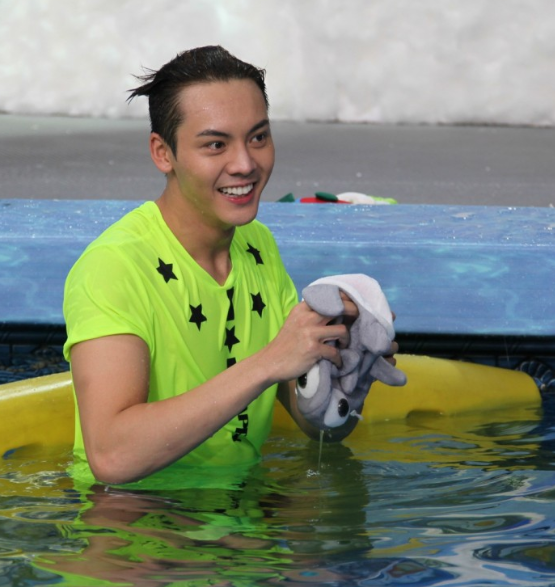 泰勒·斯威夫特|“陆毅们”的尴尬:年轻时靠脸出名,人到中年发现“无路可走”