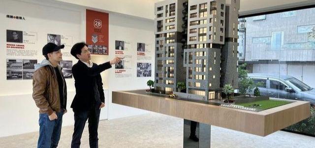 林志颖|林志颖现身公司宣传项目，脸部状态已愈合如初