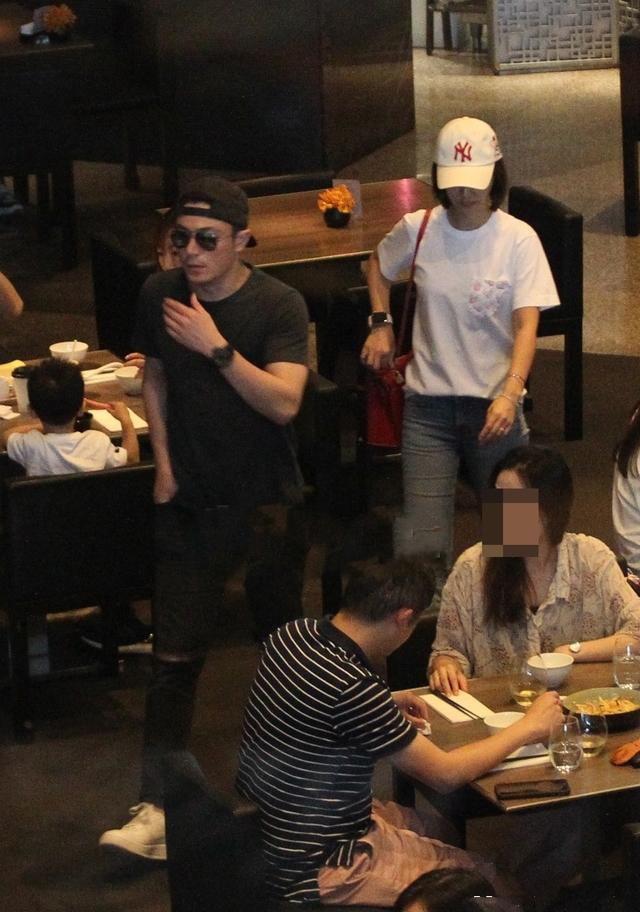 林心如|在街头拍到林心如霍建华,一对少女与大叔