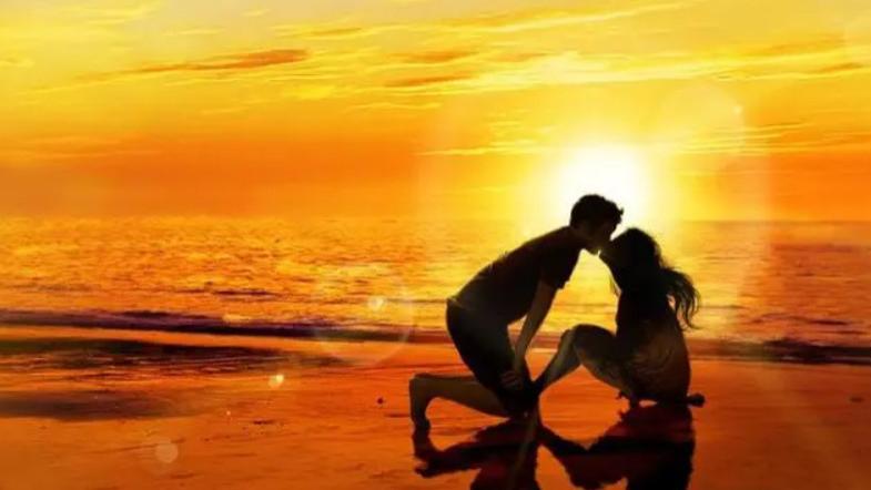 疯狂的女领导：情夫关系引发轩然大波