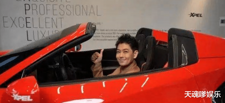 林志颖车祸1年后录《披哥》,近照苍老暴瘦下巴怪异,粉丝不敢认