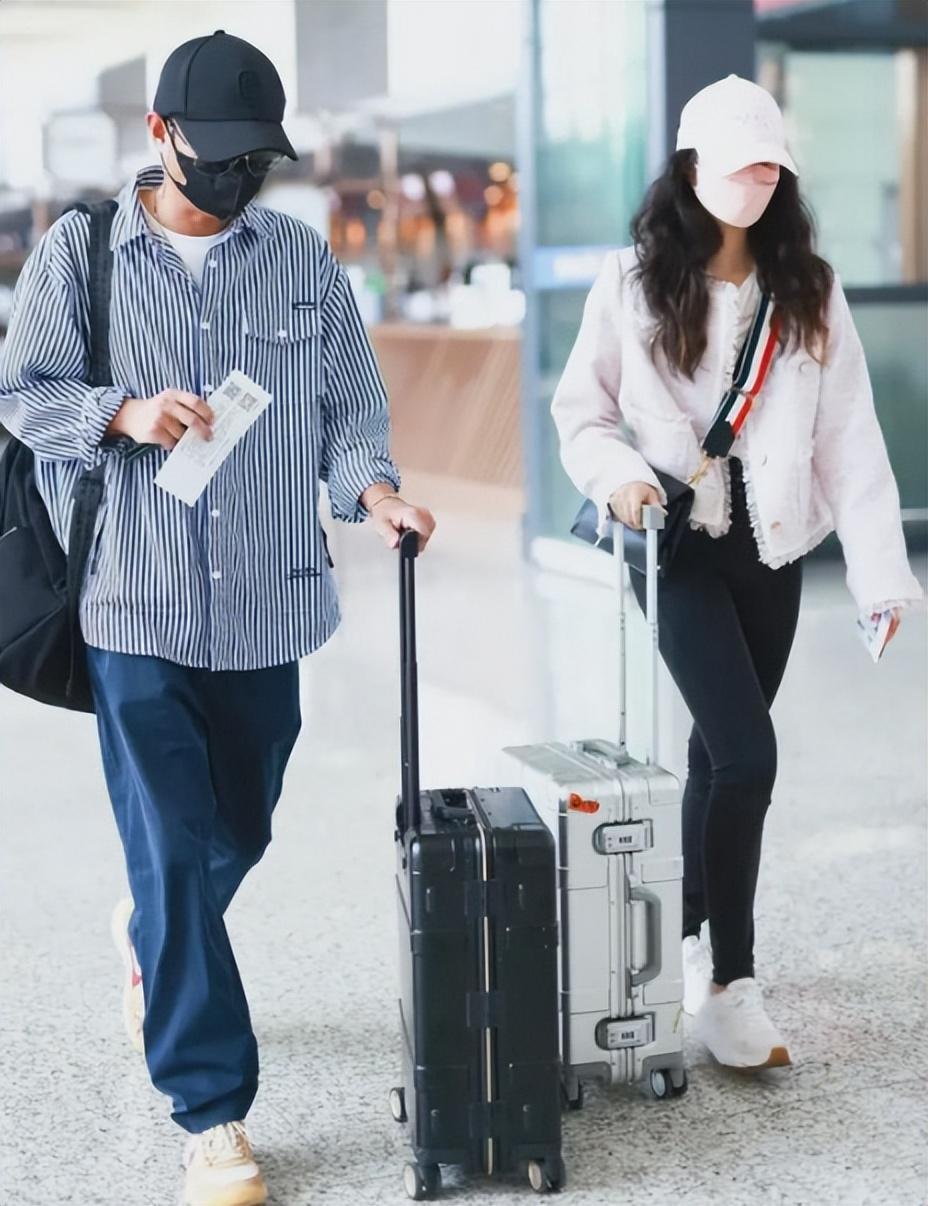 姚笛|旧情复燃？文章疑和姚笛复合，二人搂肩牵手出游还同回酒店