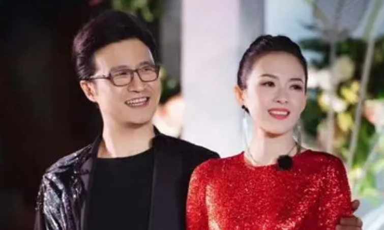 真离谱!刚离婚就被盯上,一句“我喜欢你”让章子怡再陷舆论漩涡