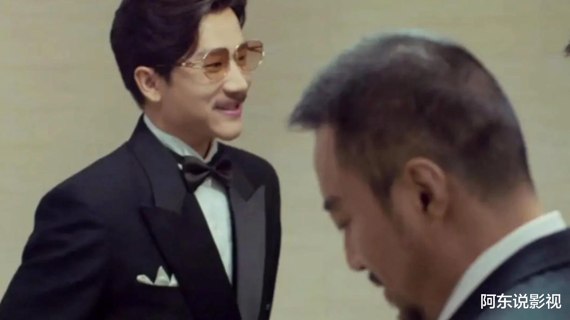 《志愿军》《莫斯科行动》各看了一遍，一部已弃，一部却看上了瘾