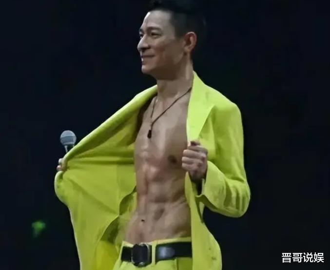 62岁刘德华晒一日三餐,王晶感慨不是人过的日子,难怪他看起来像小伙子!