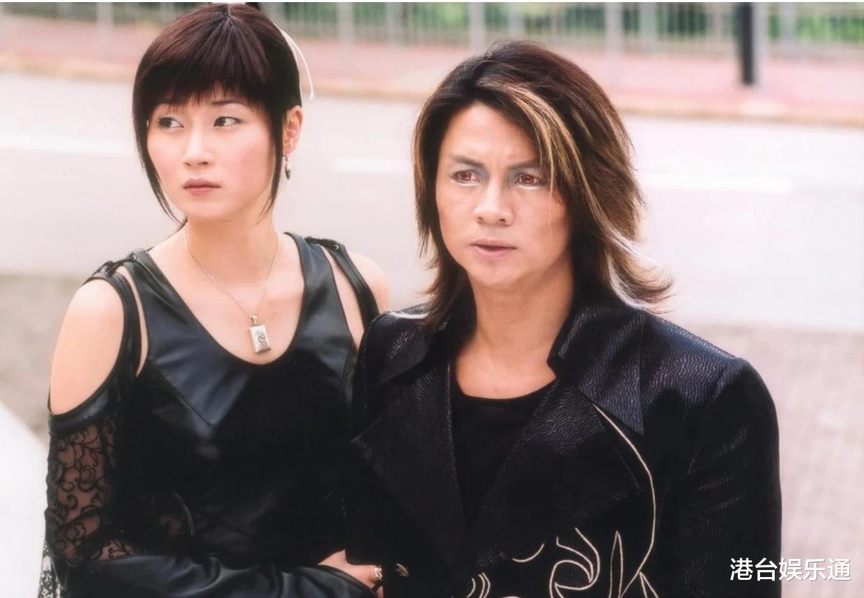 58岁港星北上商演,出场费达5万!港媒:场地太简陋,价格太亲民