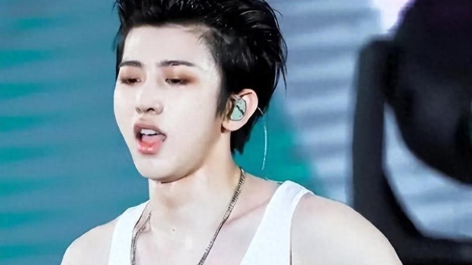 真正能代表中国男人形象的5位明星 长的帅气质硬，没有一个娘炮