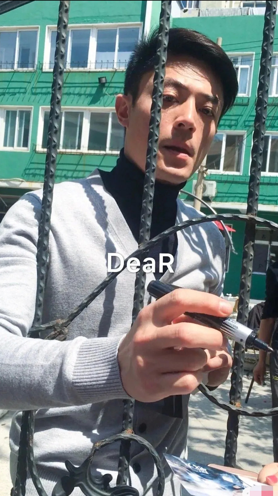 大瓜,湾湾男神拍戏期间“一夜理发”被媳妇撞见,霍建华夫妻躺枪