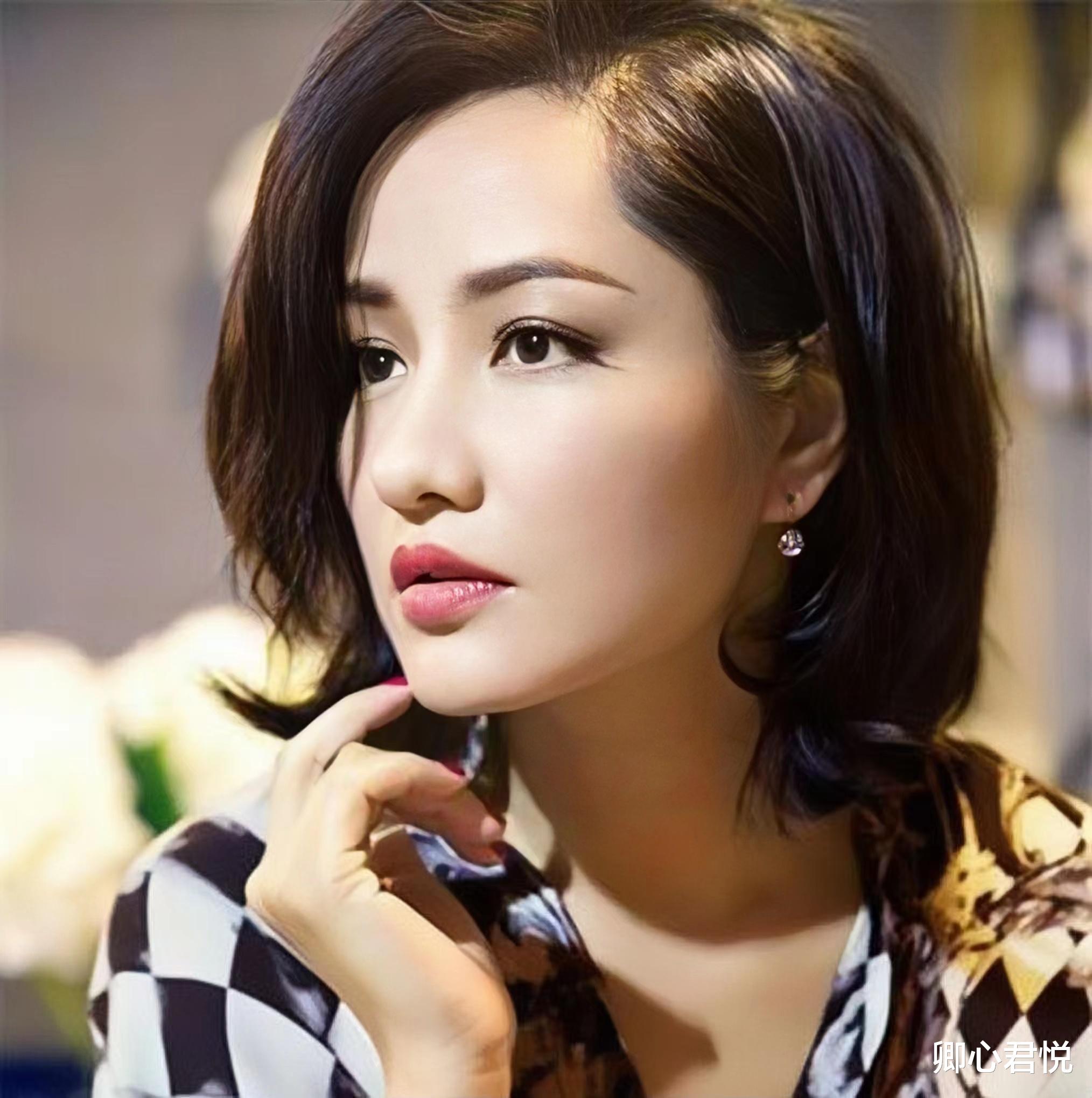 |这一次,52岁“飒姐”瞿颖惊艳众人,只因她的3个青春秘诀