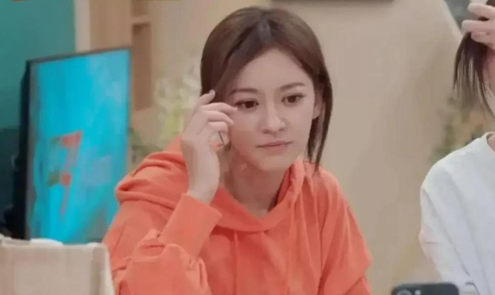 张静初|黄晓明锤上加锤,怒揭陈意涵“双面玉女”骗局,原来杨颖真没说谎