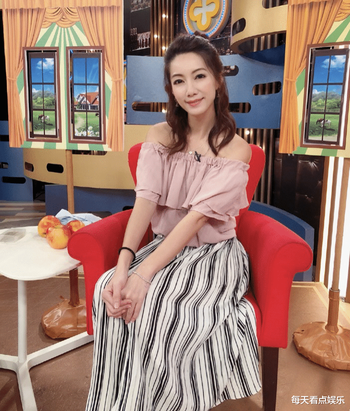 林韦君|车内激吻频繁出轨,交往14任男友,她怎么从清纯玉女堕落为海后?