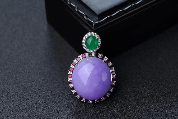 钻石|紫罗兰翡翠吊坠怎样挑选?什么样的紫罗兰翡翠吊坠好?