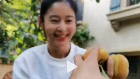 王媛可晒北京2层大别墅，老公出镜幽默，两个双胞胎儿子胖又帅气