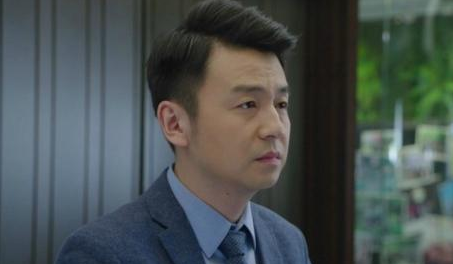 雷佳音老婆照片曝光,还真比热巴好看!