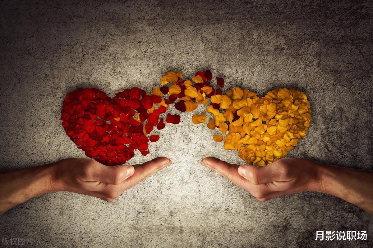 退休领导生病，我忙前忙后照顾5天，同事说我太傻，结果我被提拔