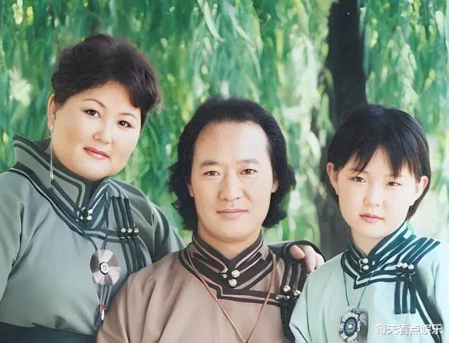 《吉祥三宝》现状：爸爸去世，亲生女儿远嫁韩国生子，妈妈孤独一人