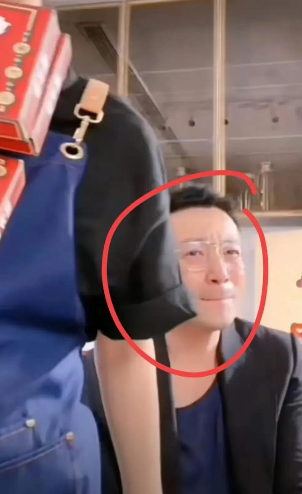 娱乐圈的7位“妈宝男”:妈妈不点头就不结婚,有人43岁回归单身